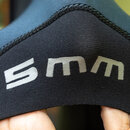 Bare_5mm_hooded shorty_detail2.jpg