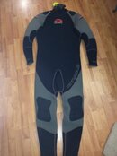 Wetsuit (2).jpg