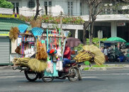 broom-vendor-thailand.jpeg