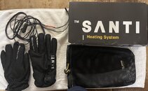 SantiHtdGlovesB112722.jpg