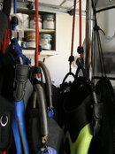 bungee hangers for fins.jpg