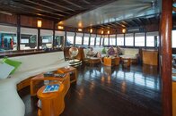 Lounge 3.jpg