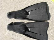 black-rubber-full-foot-snorkel-scuba-fins-size-11-12_5129340.jpg