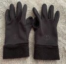 gloves1.jpg