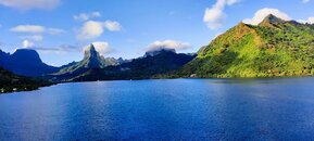 Cruising into Moorea.jpg
