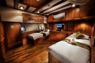 palau_siren_cabin_4lr.jpg