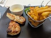 fish lunch at anns place.jpg