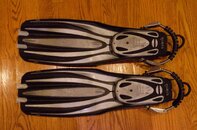 Mares Fins -0968.jpg