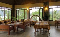 Dining area.jpg