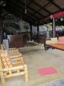 dive lounge.jpg