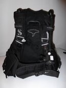 Scubapro Knighthawk XL with Air2 inflator 001.jpg
