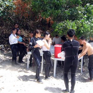 Anilao Picnic Dive March 11, 2006