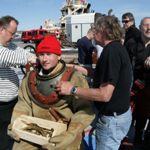 wooden helmet diving