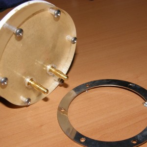 acryl bottom with gold plugs and flange