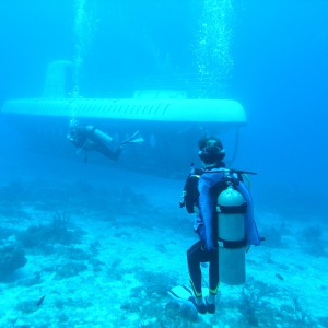 Atlantis Sub passing on Cozumel
