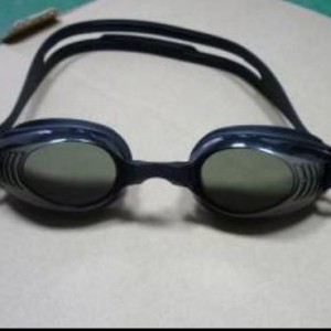 swimming goggles and fins