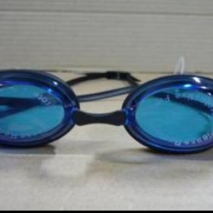 swimming goggles and fins