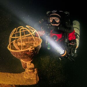 OrcaTorch D630 Dive Torch