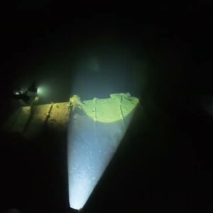 Using OrcaTorch ZD710 MK2 to Help in Black Water Photography