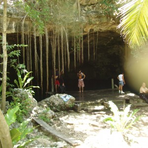 Dos Ojos Cenote Entrance