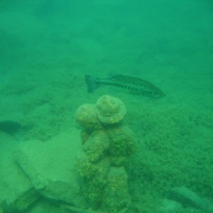 Lake Rawlings Bass and Statue