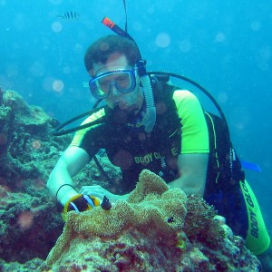 Diver_-_Tony_with_Anemonefish