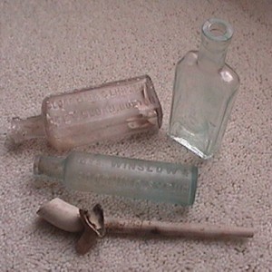 Antique bottles found in Piscataqua river