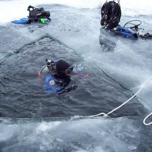 1st Ice Dives - Winnepesauke