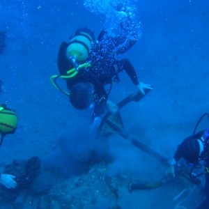 Retrieving our anchor at 40m,me in the middle.
