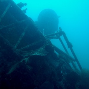 Sunken dive bomber - Section of the wing and wheel