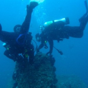 Rich and Glenn diggin' for Lobster