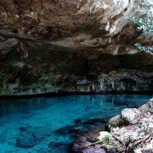 Cenote Dos Ojos entrance