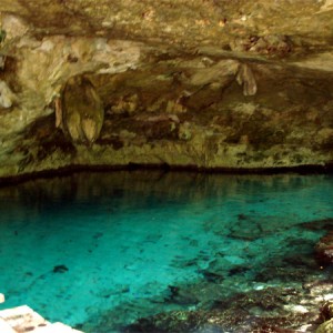 Cenote Dos Ojos entrance