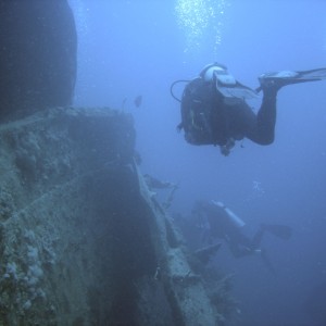 Swimming the length of the SS Thistlegorm