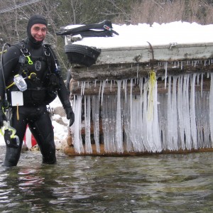 Crazy cold water divers