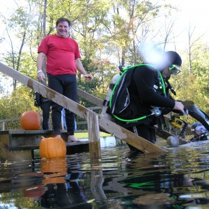 Randy helps get carvers in the water