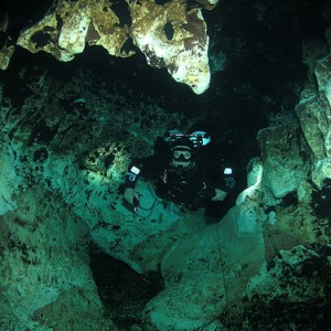 Keyhole at Devils System at Ginnie Spring