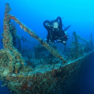 John Katerenchuk Hovering Above The Bow Of The Wreck Of The Spiegel Grove O