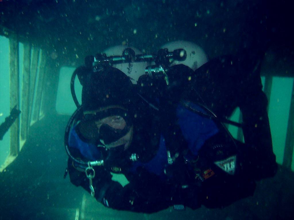 041705 NC Wreck Divers at Lake Rawlings, VA