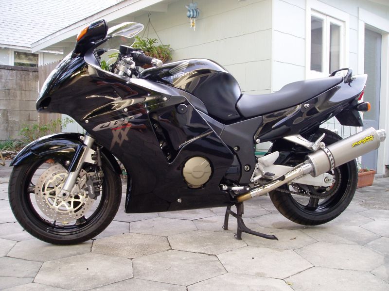 1999_Honda_CBR1100XX_Blackbird