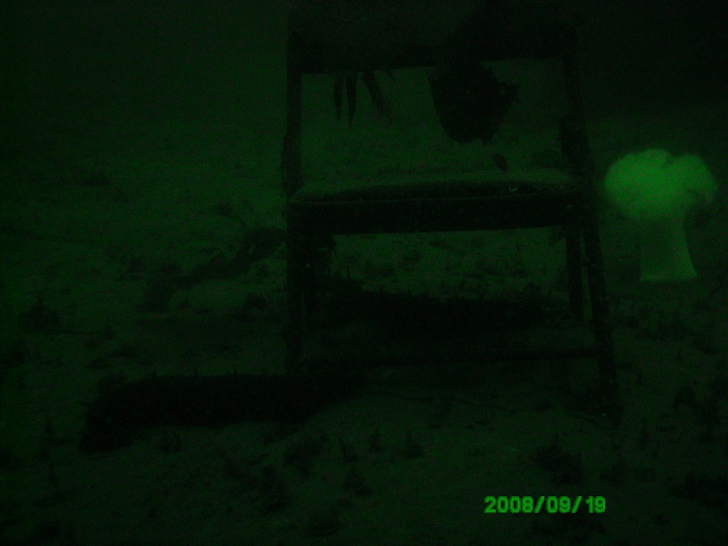 2008-09-19_Ogden_Point_03_The_Chair_1024x768_