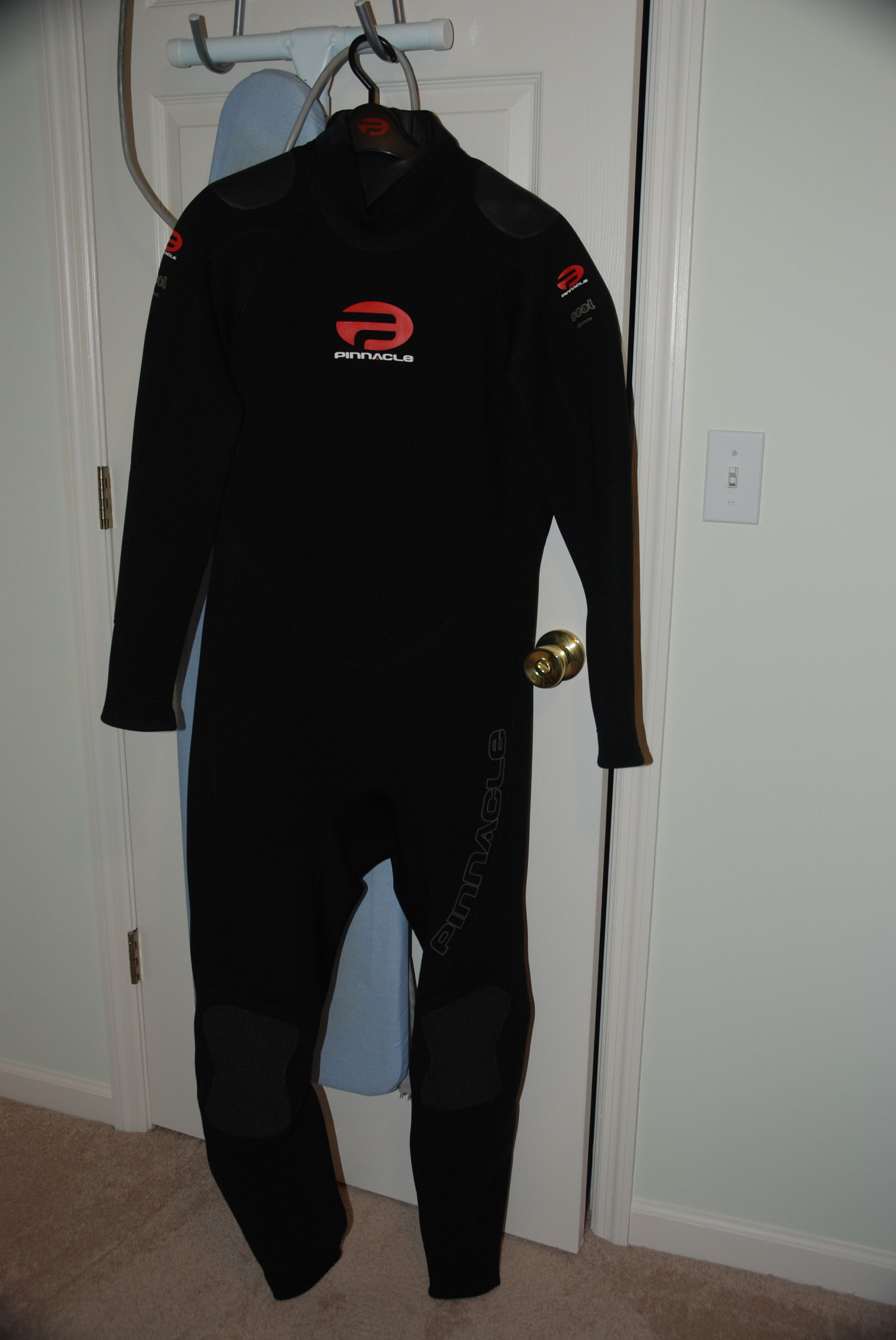 2009 Pinnacle Merino-Elastiprene 3mm wetsuit size XL