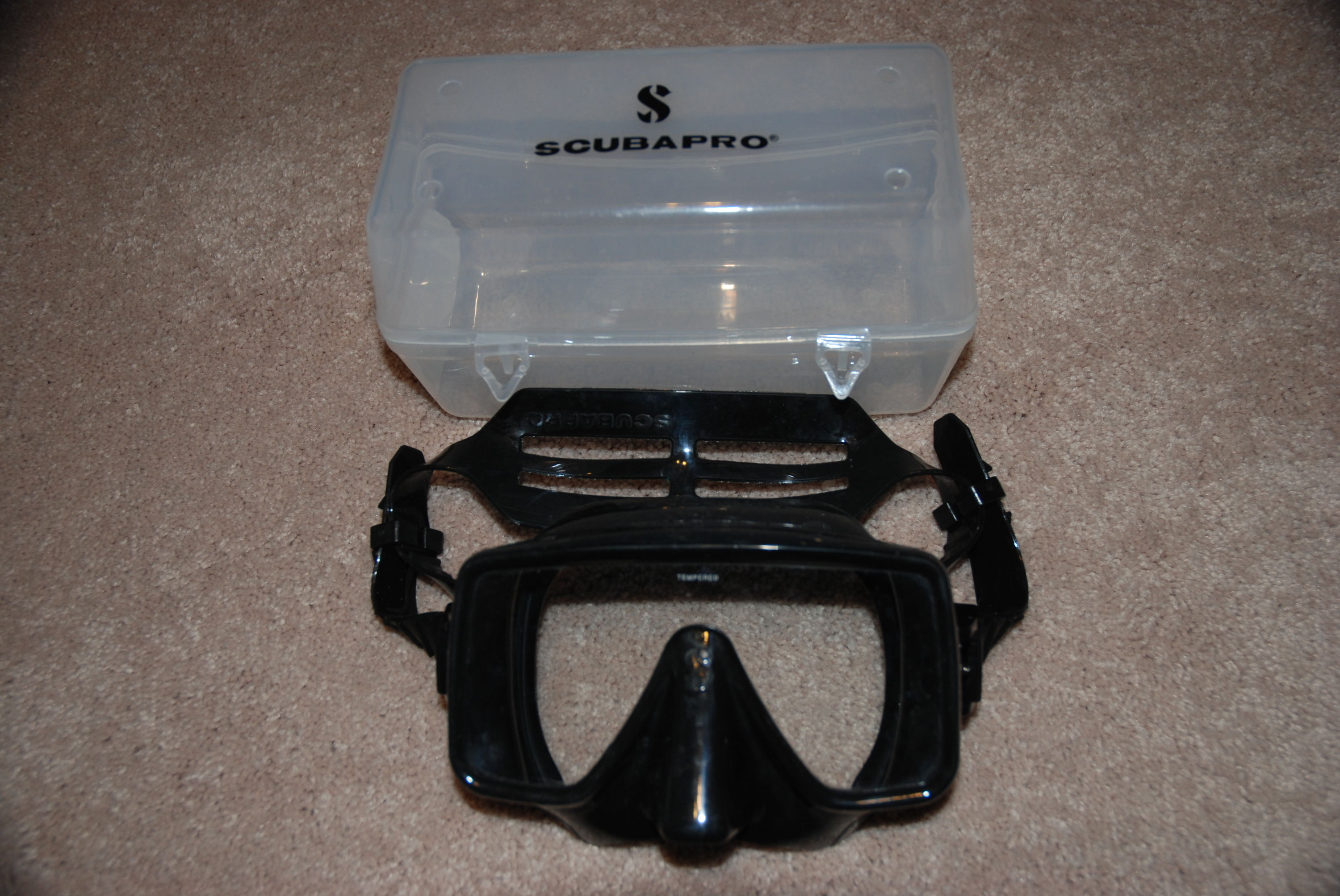 2009 Scubapro Frameless mask