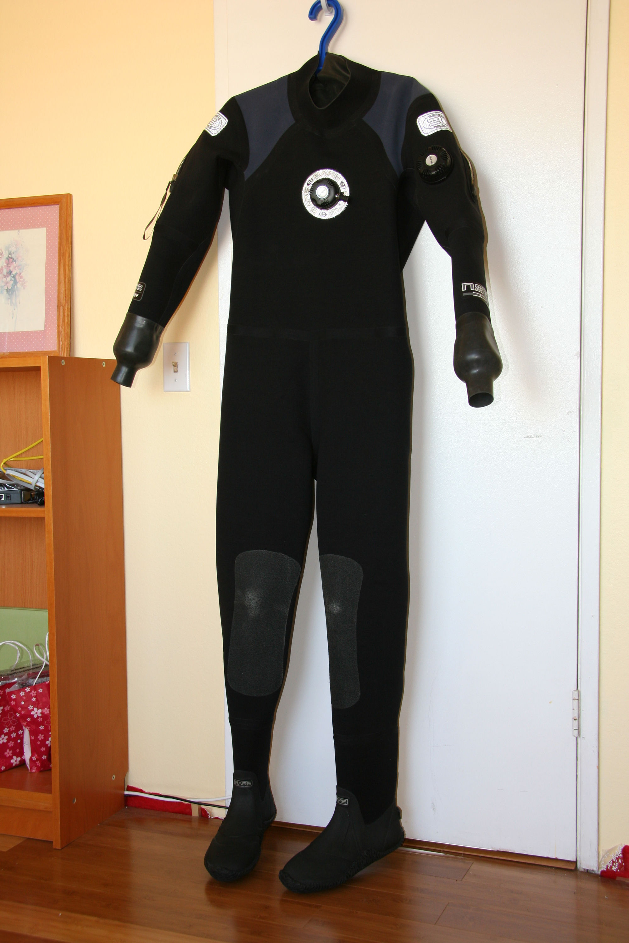 bare xcd2 pro drysuit