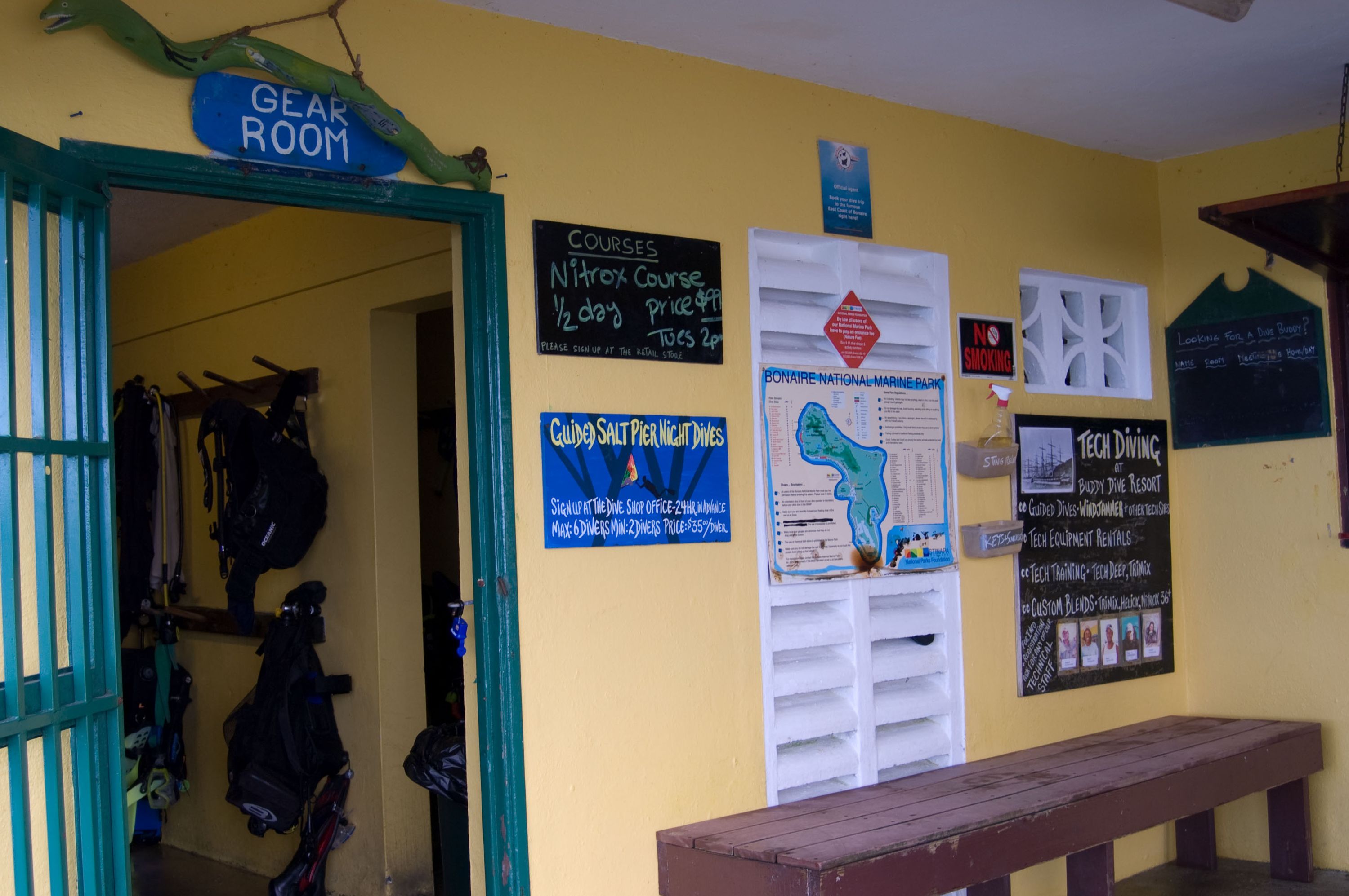 Buddy Dive gear room