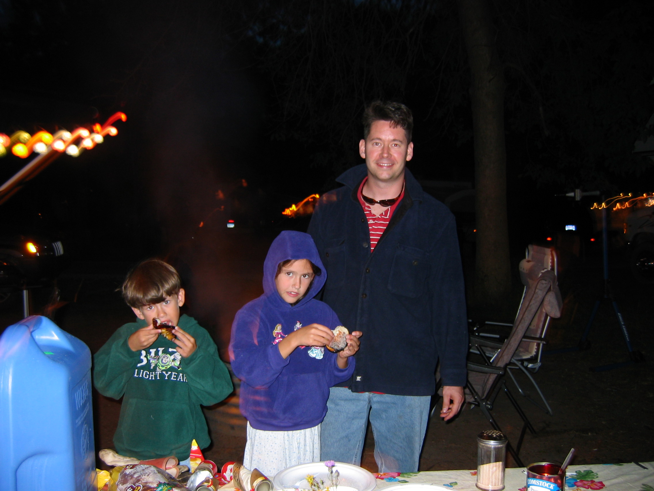 Daddy_and_his_2_beautiful_children_camping