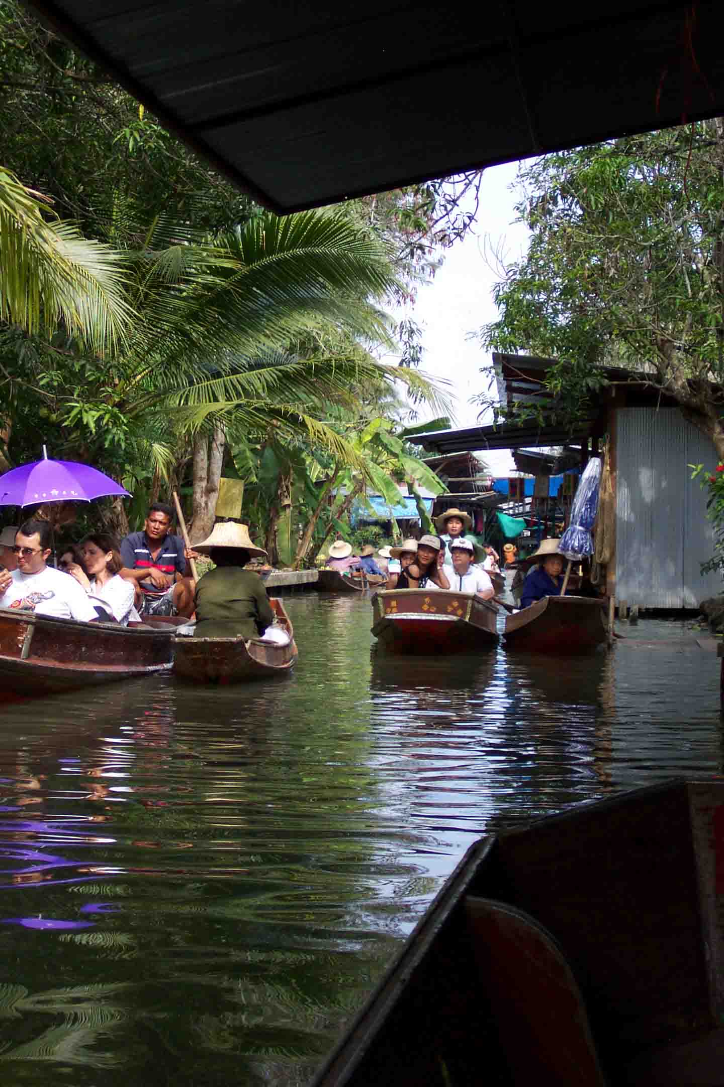 Damnoen Saduak Floating Market