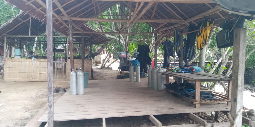 Daroyen Village Dive Centre
