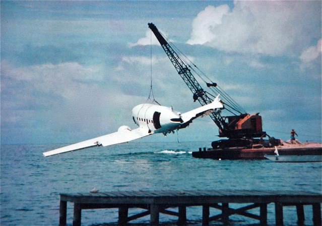DC-3 Aircraft placed wreck at CoCoView