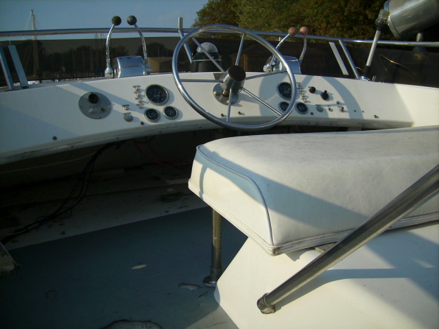 Dive Boat for Sale - Retriever - 31' Chris Craft